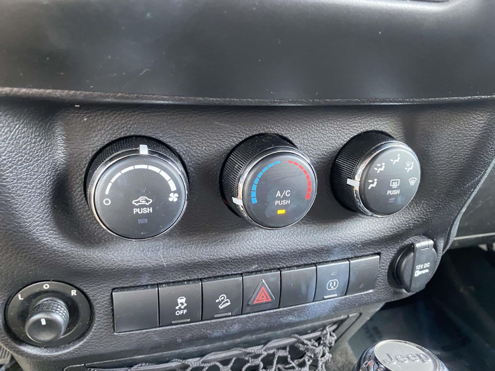 2018 Jeep Wrangler JK Sahara