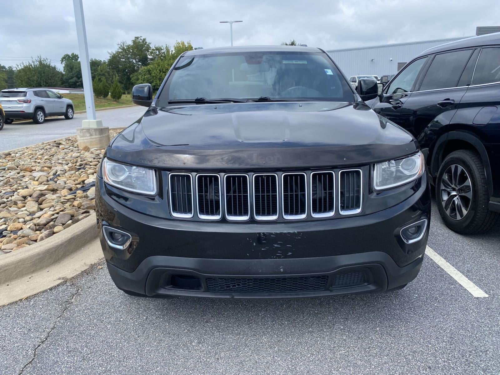 Used 2014 Jeep Grand Cherokee Laredo with VIN 1C4RJEAG4EC136781 for sale in Greer, SC