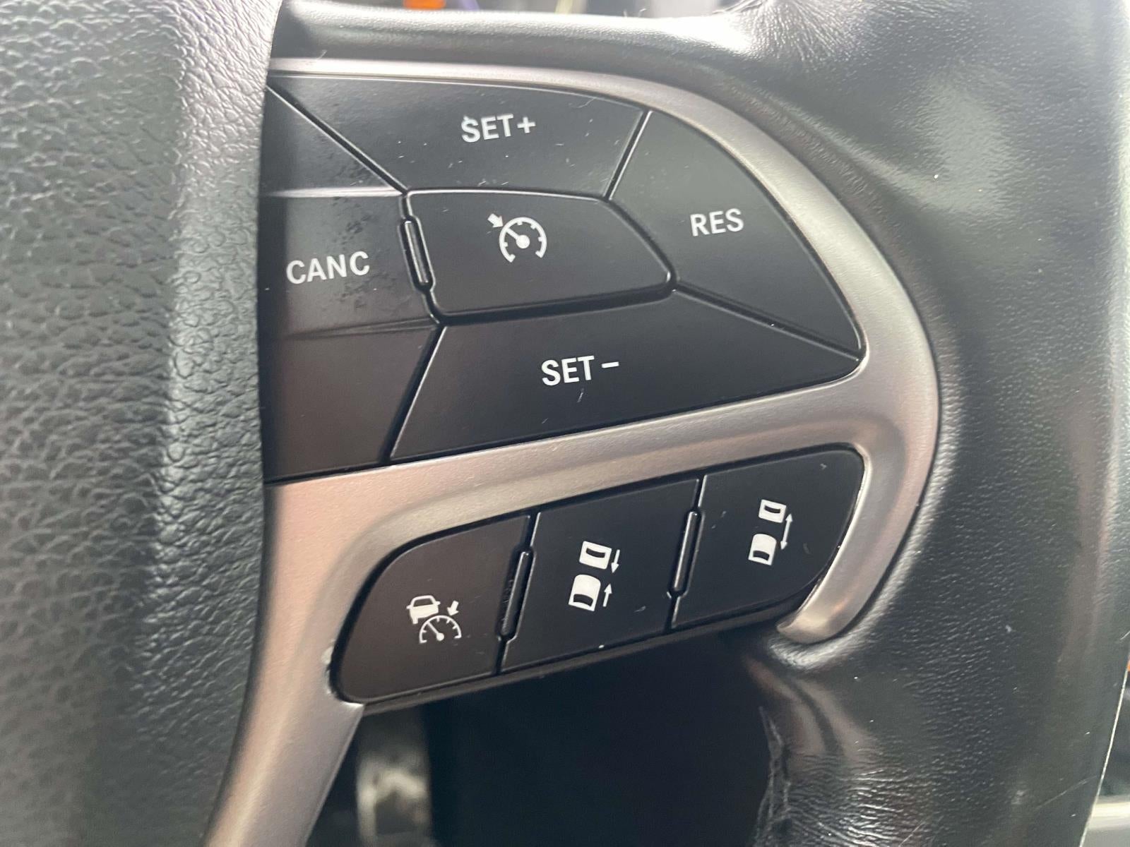 2020 Jeep Grand Cherokee Overland