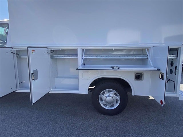 2026 Ford E-350SD Base Cutaway