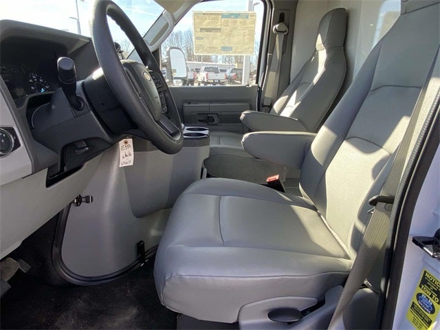2026 Ford E-350SD Base Cutaway
