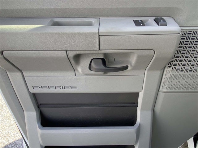 2026 Ford E-350SD Base Cutaway