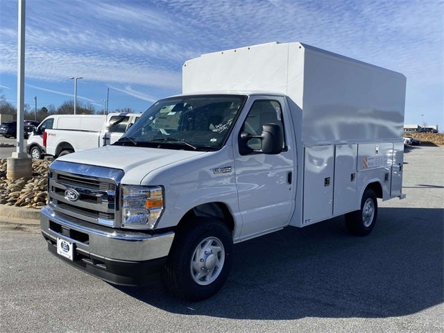 2026 Ford E-350SD Base Cutaway