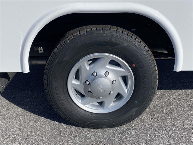 2026 Ford E-350SD Base Cutaway