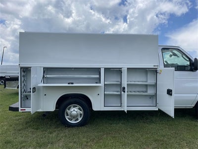 2026 Ford E-350SD Base Cutaway