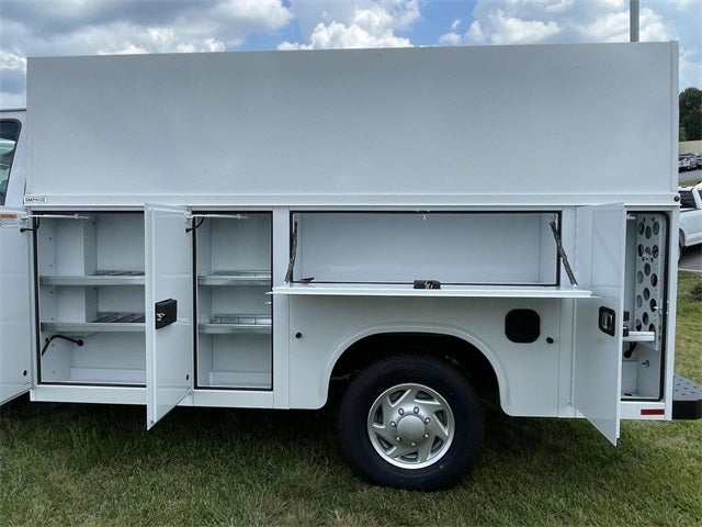 2026 Ford E-350SD Base Cutaway