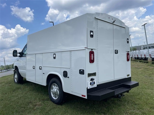 2026 Ford E-350SD Base Cutaway