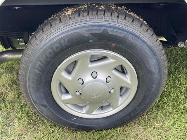 2026 Ford E-350SD Base Cutaway