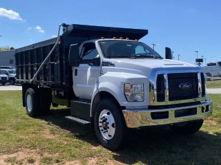2027 Ford F-750SD Base