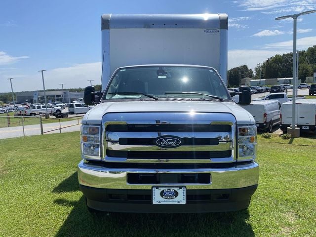 2027 Ford E-450SD Base