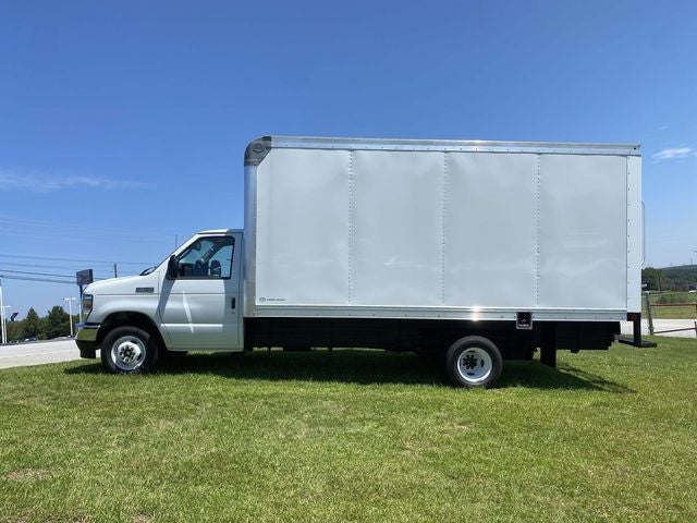 2027 Ford E-450SD Base