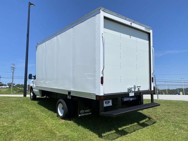 2027 Ford E-450SD Base