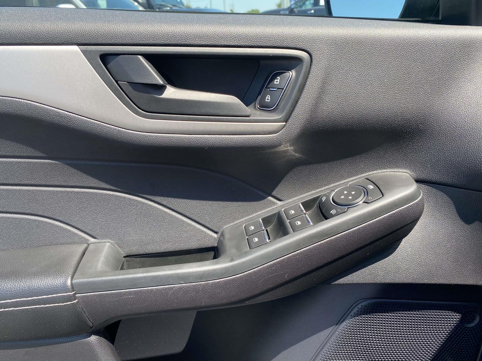 2022 Ford Escape S