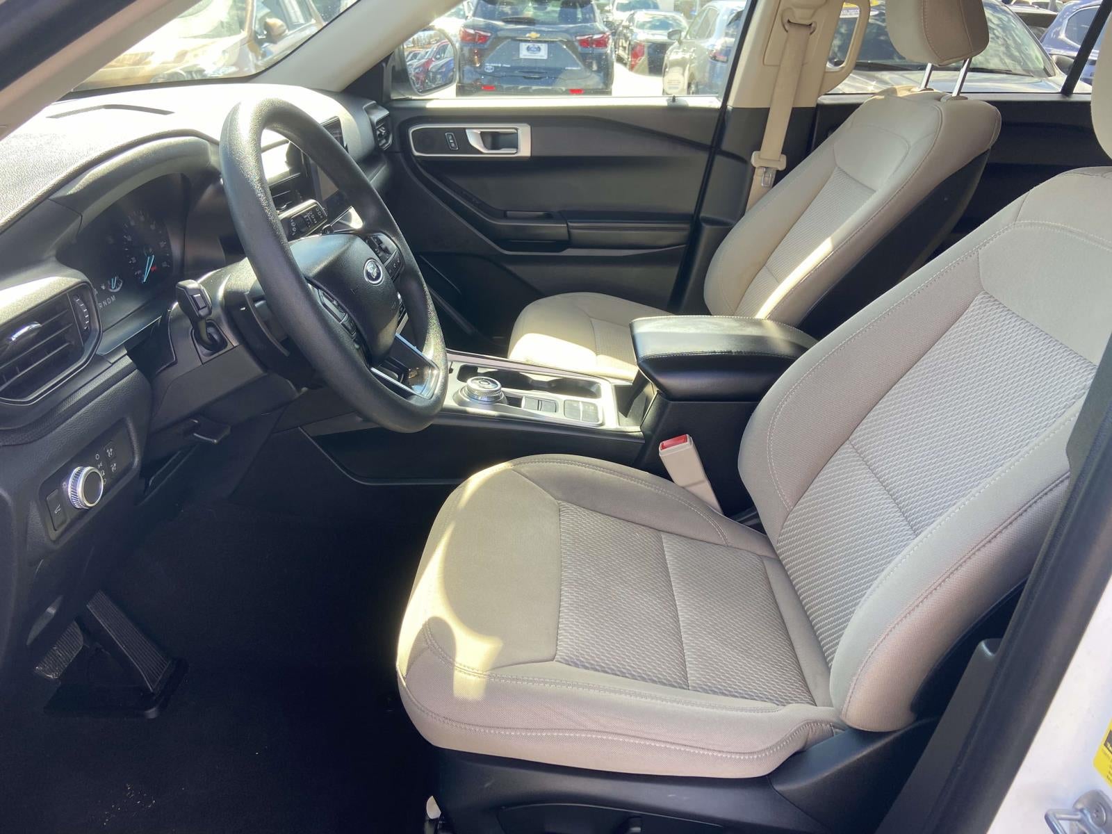 2020 Ford Explorer Base