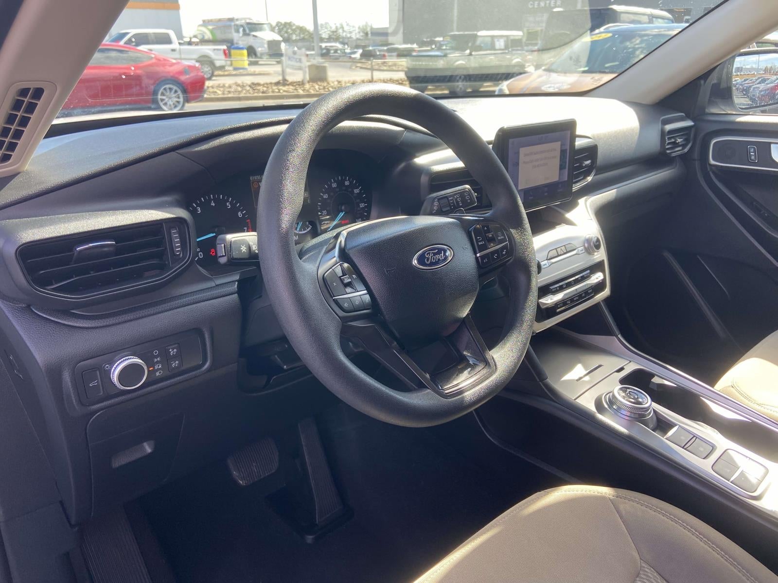 2020 Ford Explorer Base