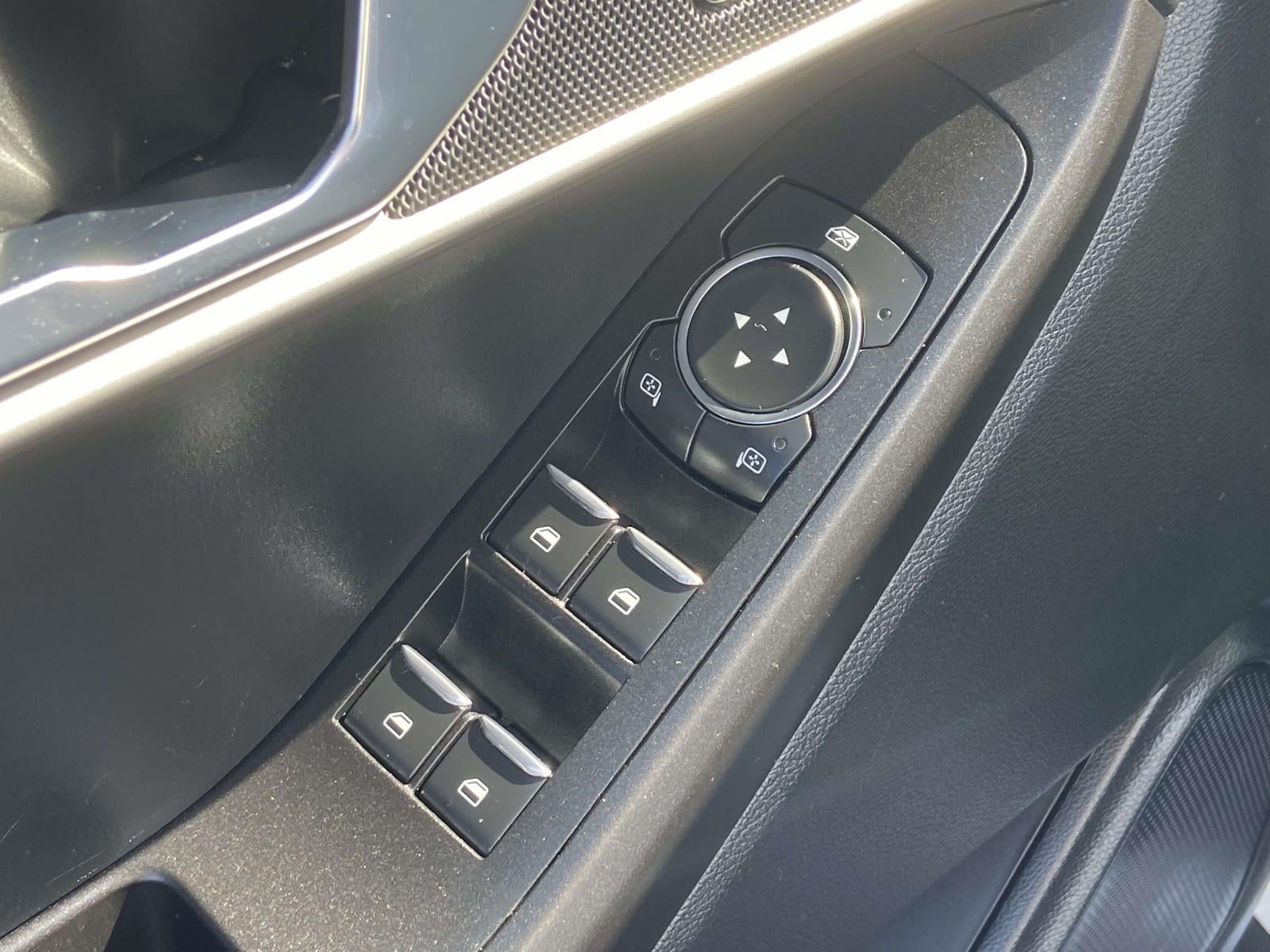 2020 Ford Explorer Base