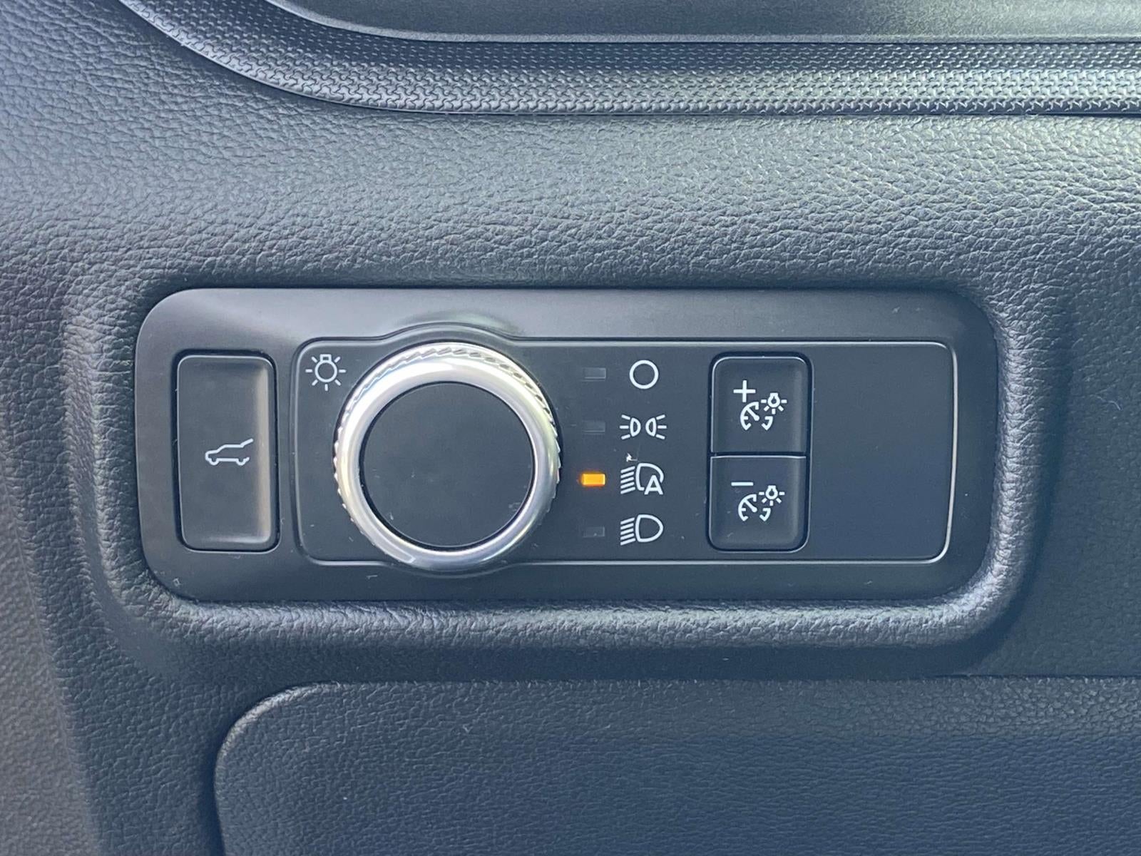 2020 Ford Explorer Base