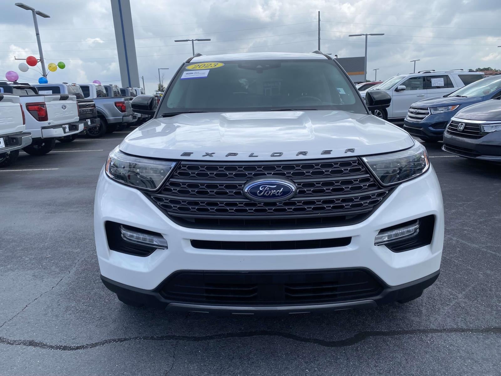 2023 Ford Explorer XLT