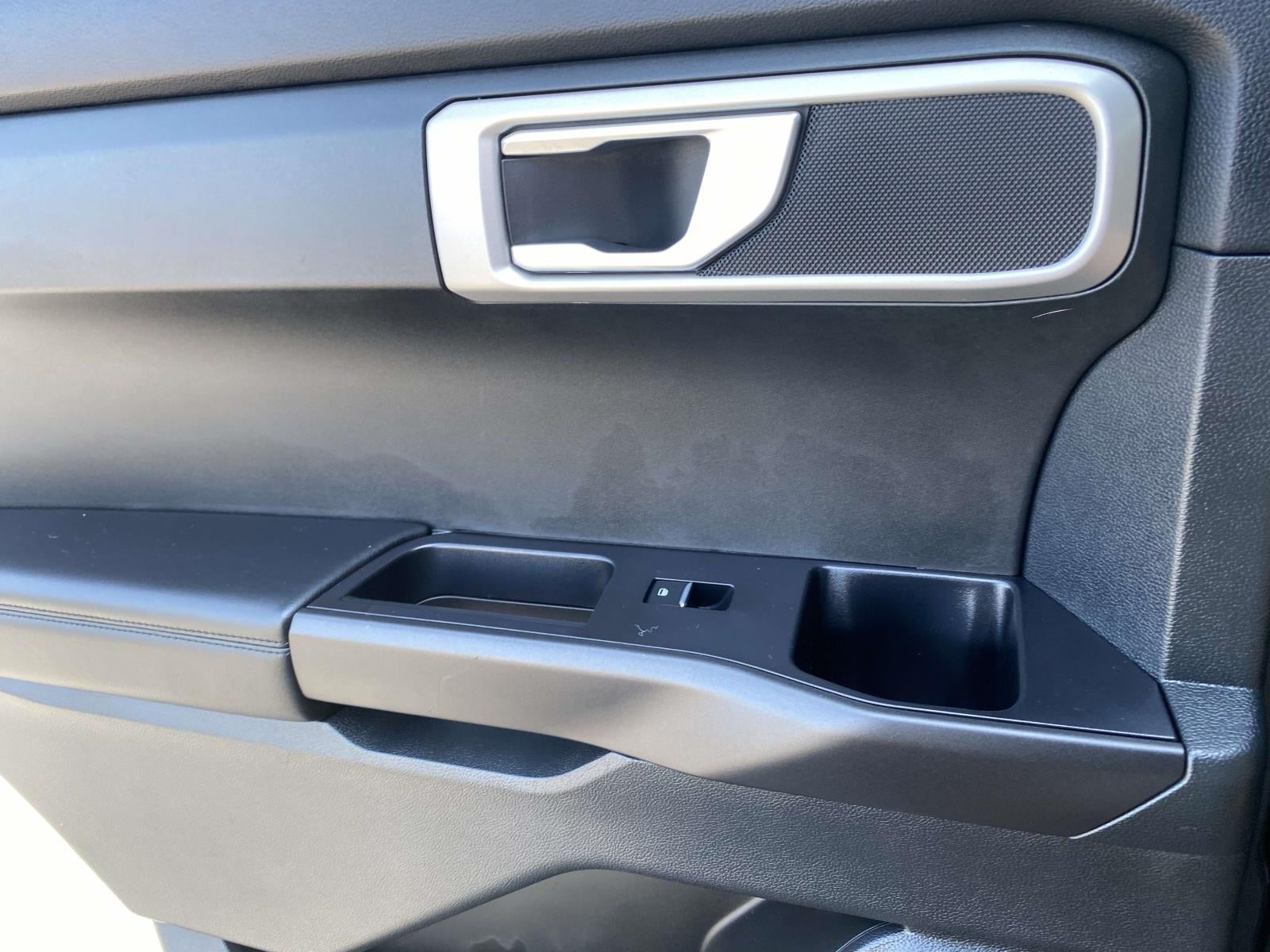 2023 Ford Explorer Base