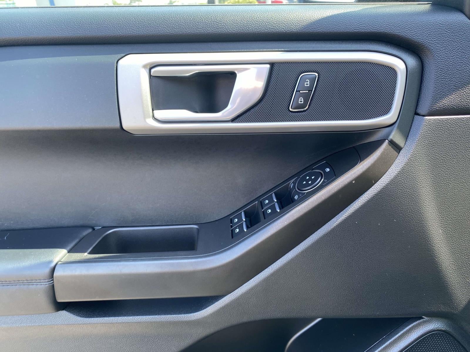 2023 Ford Explorer Base