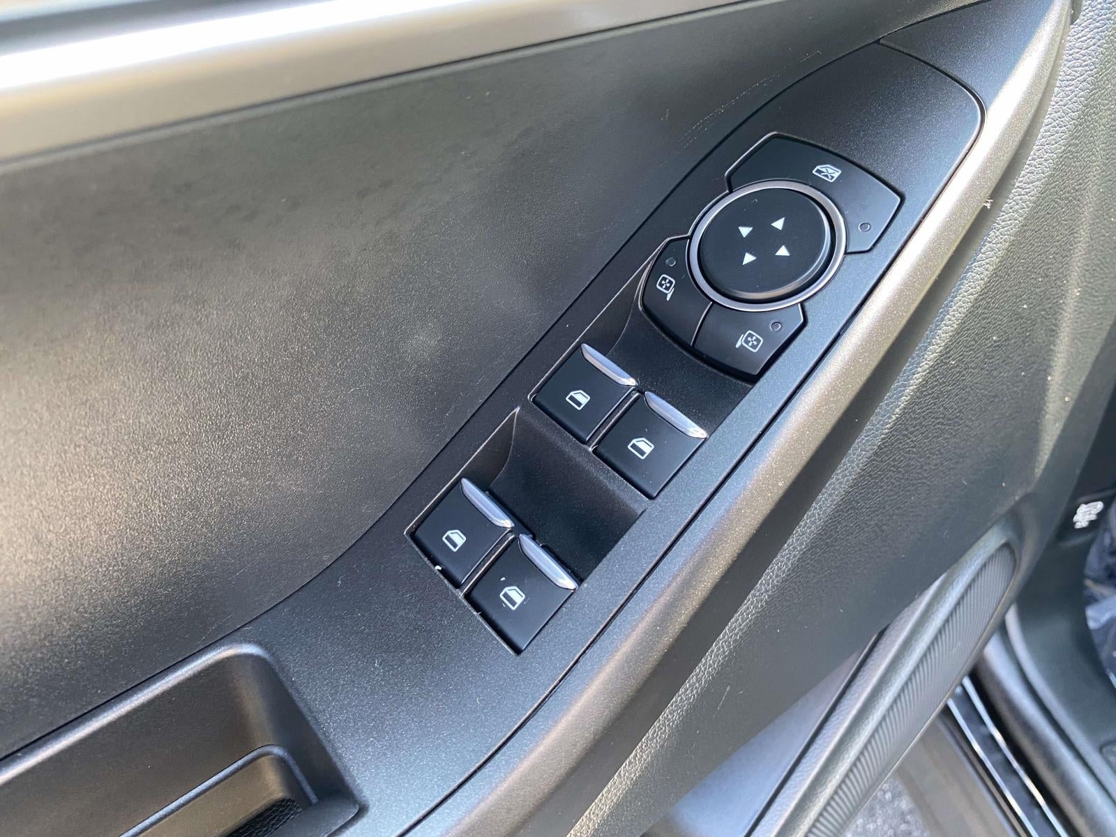 2023 Ford Explorer Base