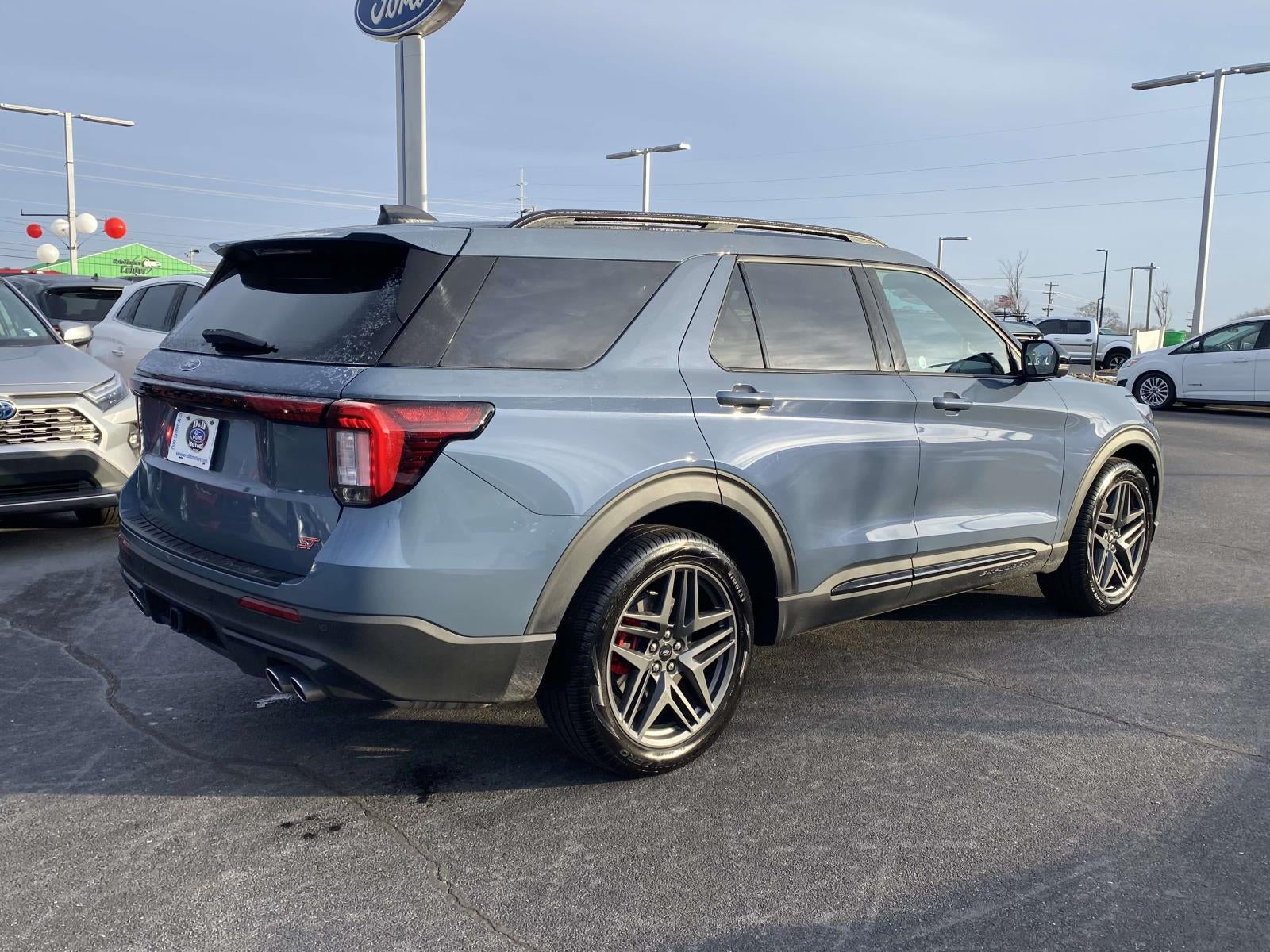 2025 Ford Explorer ST