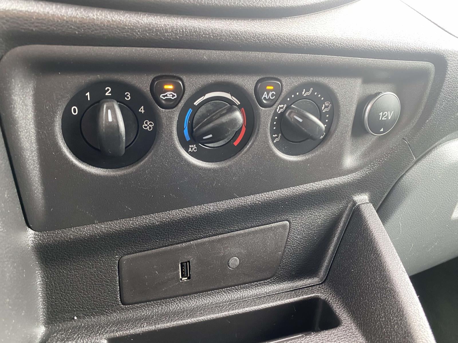 2017 Ford Transit-250 Base