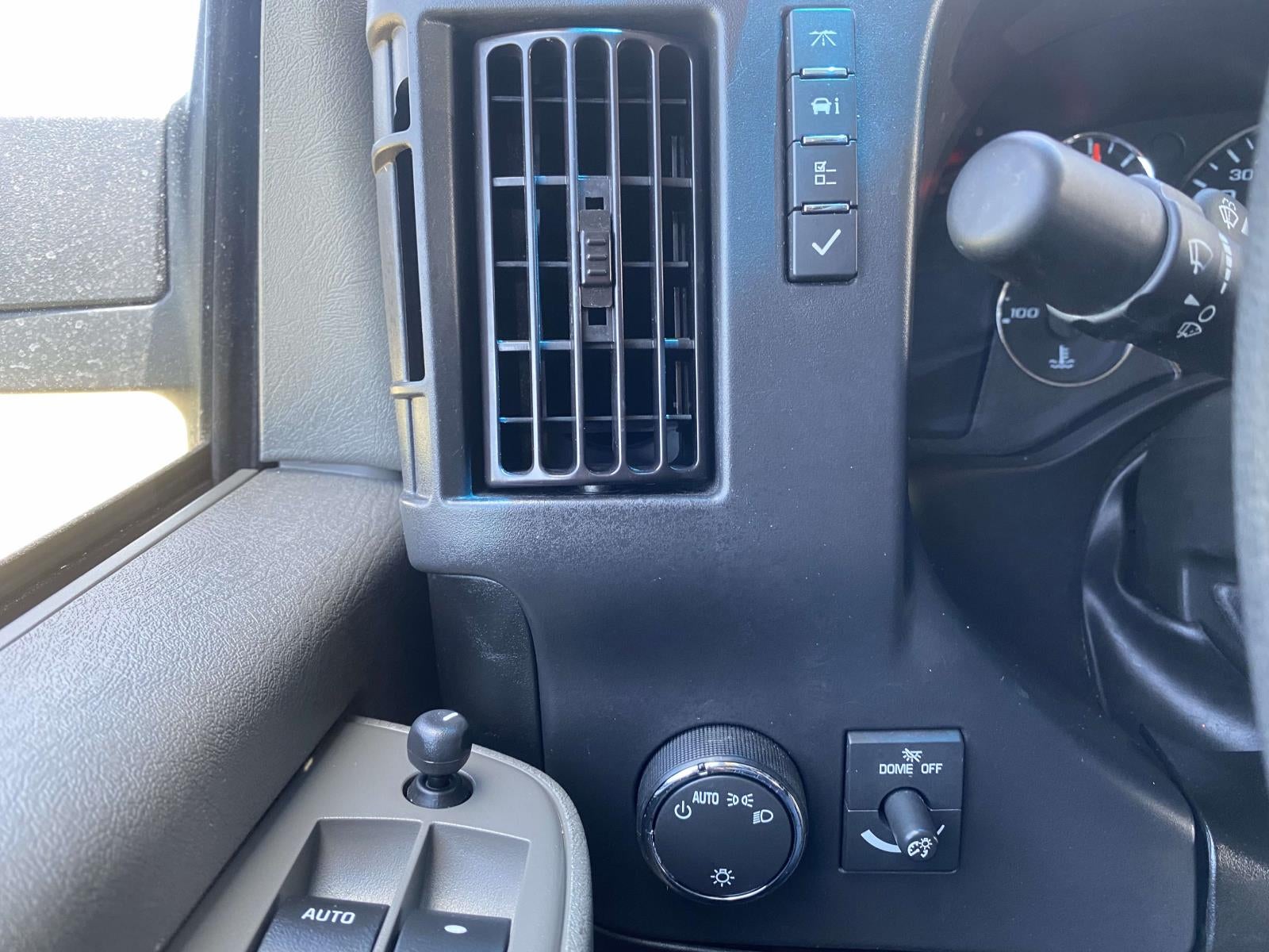 2024 Chevrolet Express 2500 Work Van Cargo