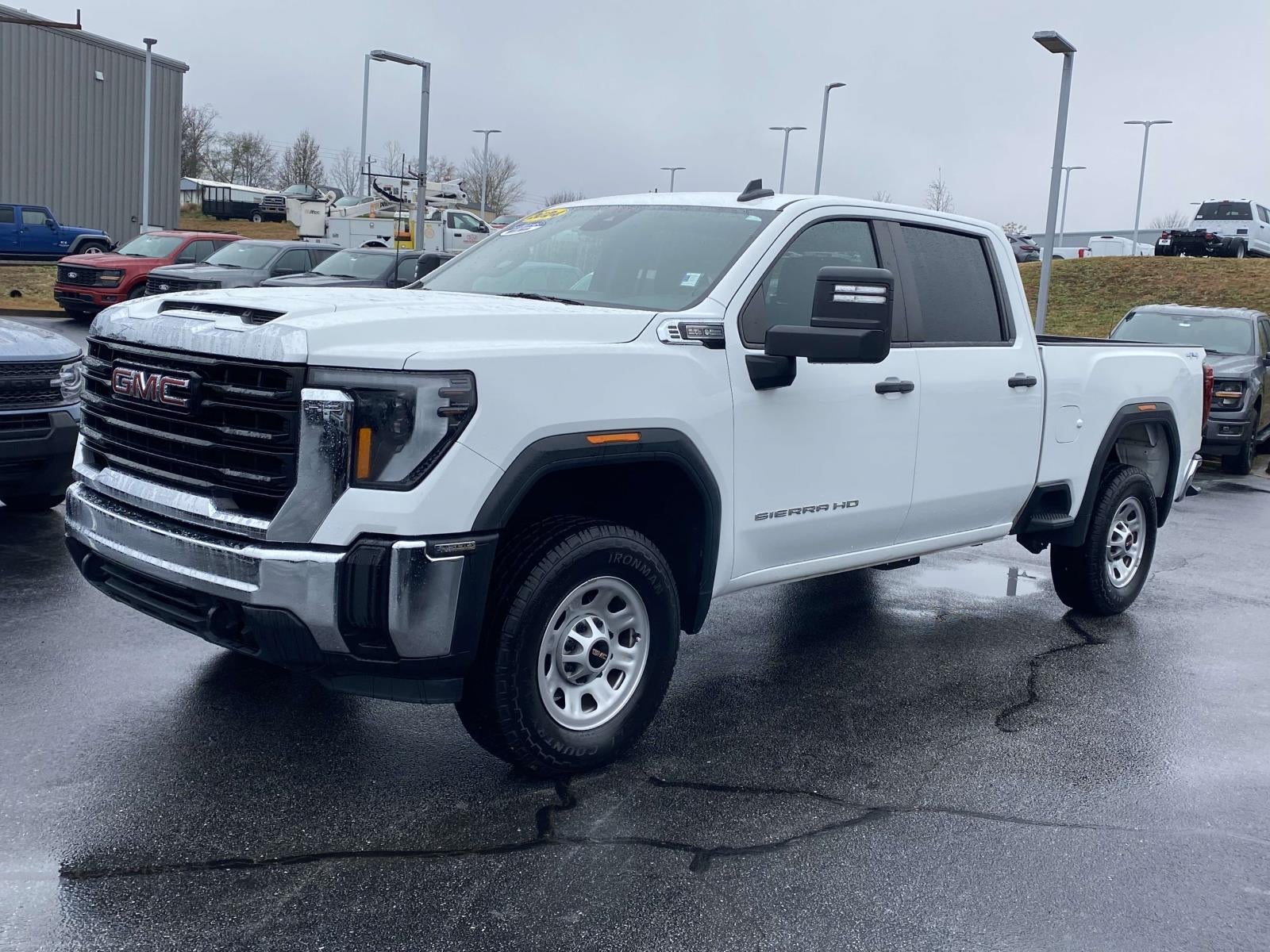 2024 GMC Sierra 2500HD Pro