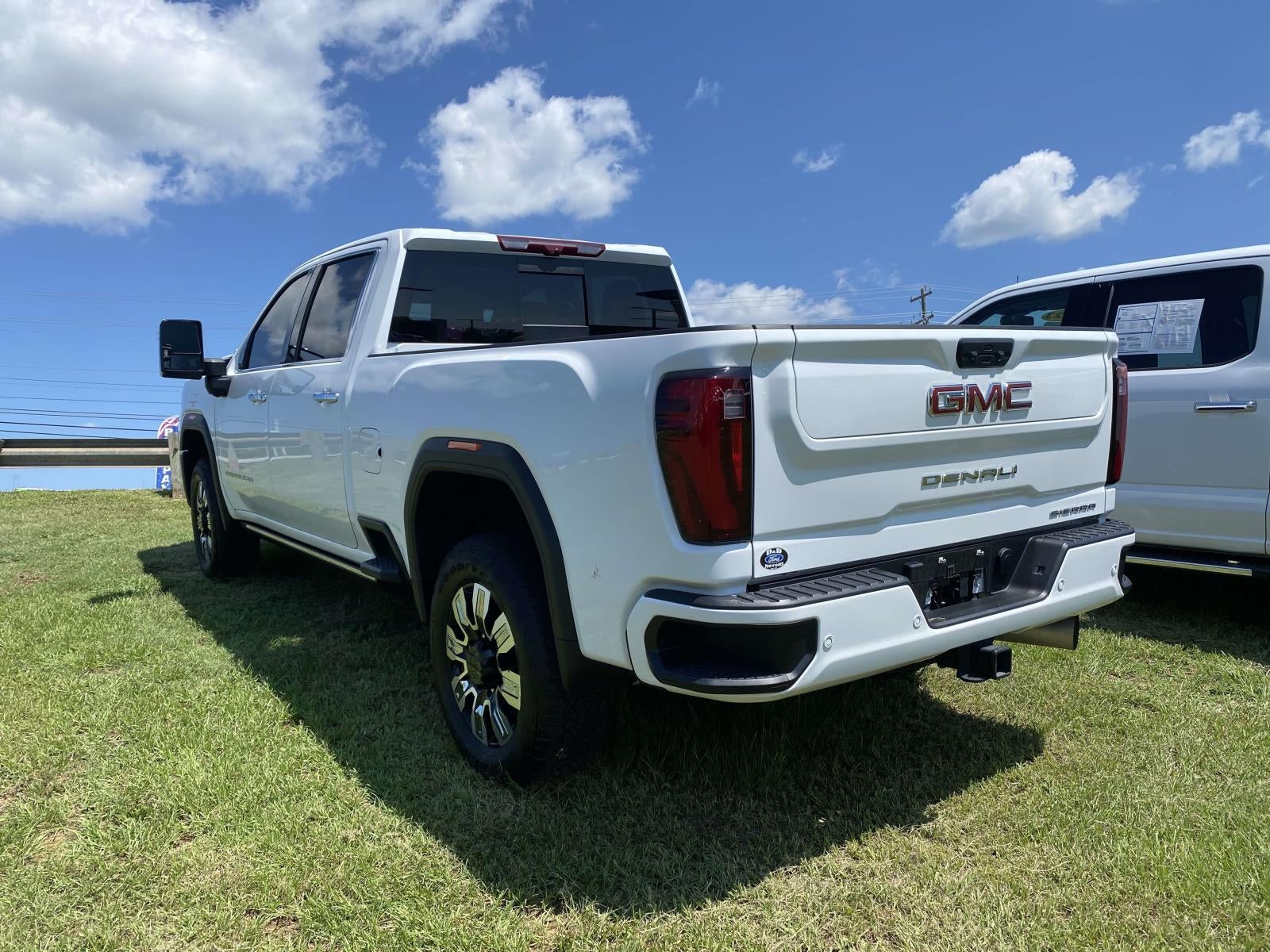 2025 GMC Sierra 2500HD Denali