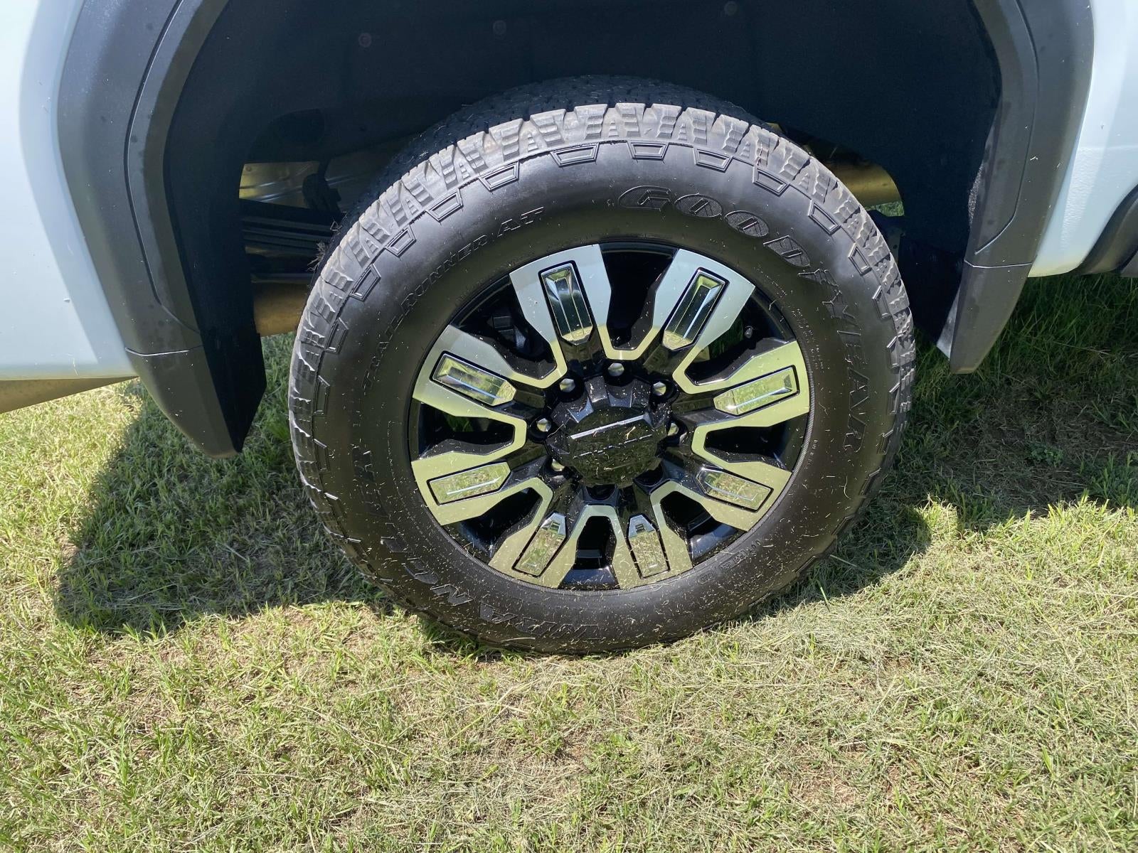 2025 GMC Sierra 2500HD Denali