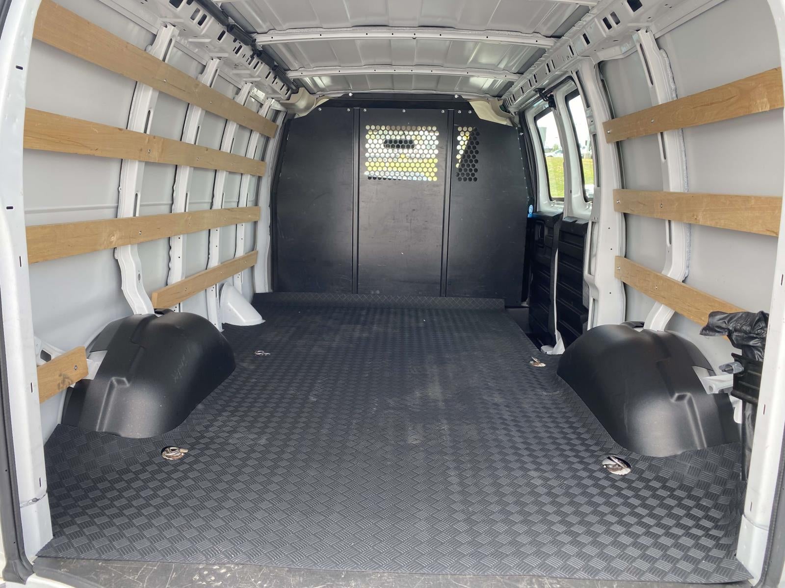 2024 GMC Savana 2500 Work Van