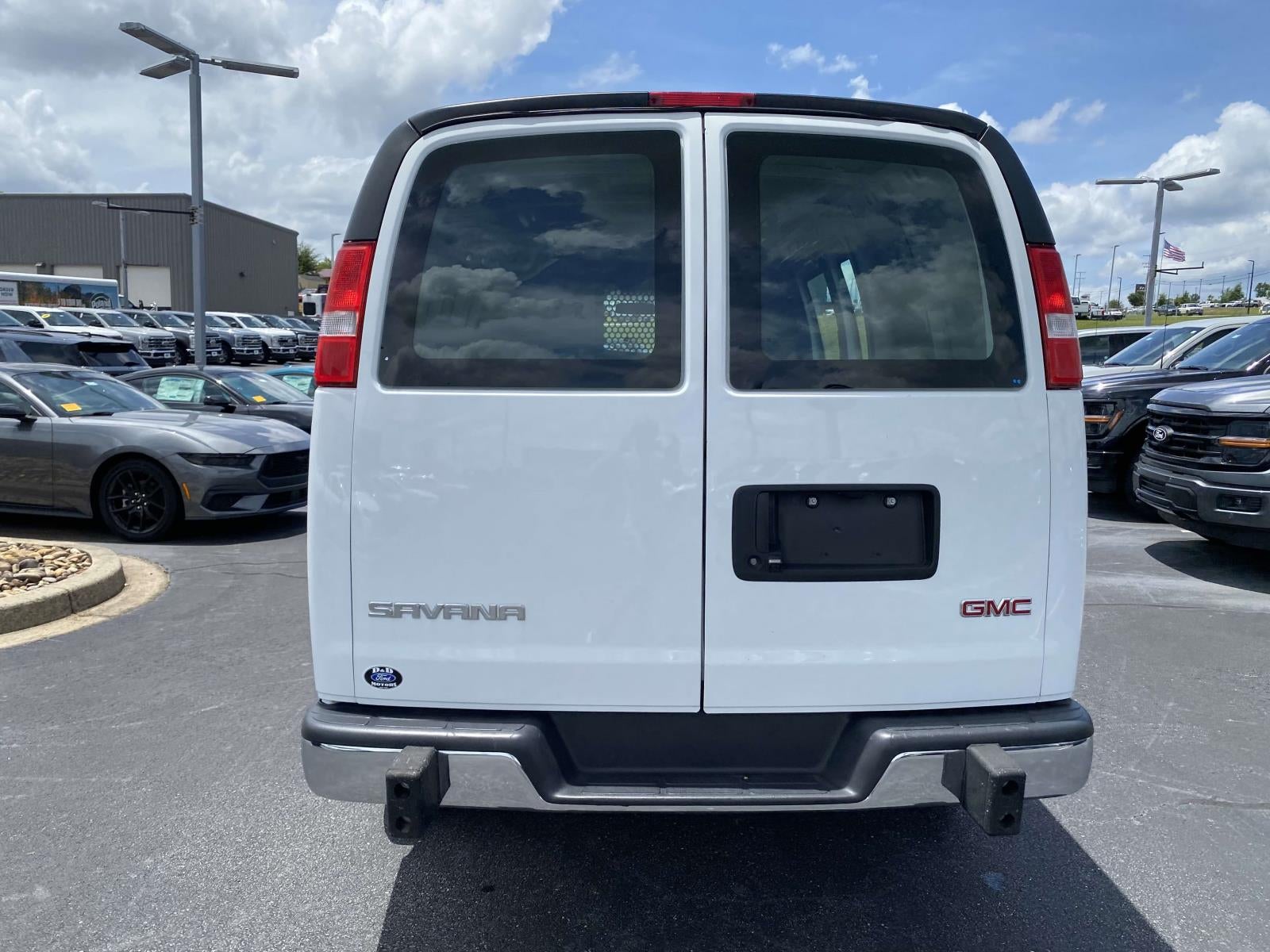 2024 GMC Savana 2500 Work Van