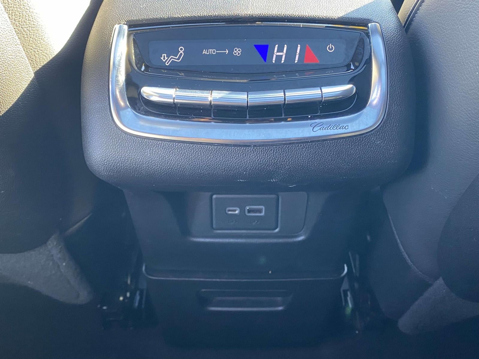 2023 Cadillac XT6 Luxury