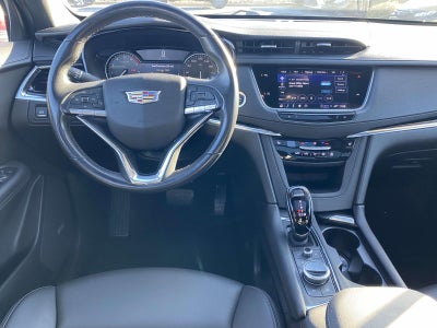 2023 Cadillac XT6 Luxury