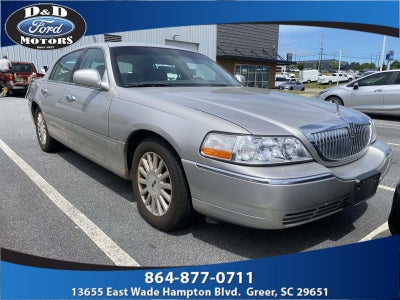 2003 Lincoln Town Car Executive