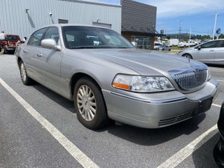 2003 Lincoln Town Car Executive