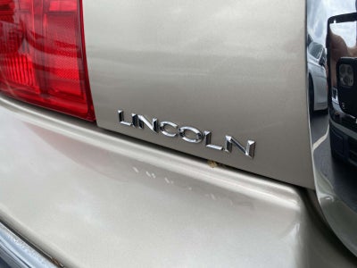 2006 Lincoln Town Car Designer