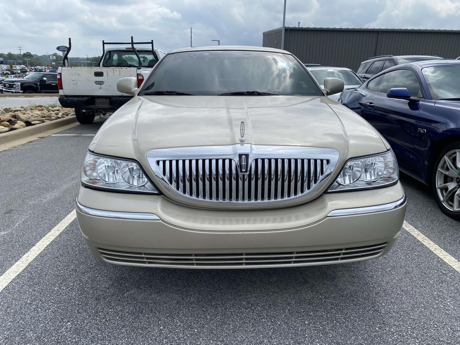 2006 Lincoln Town Car Designer