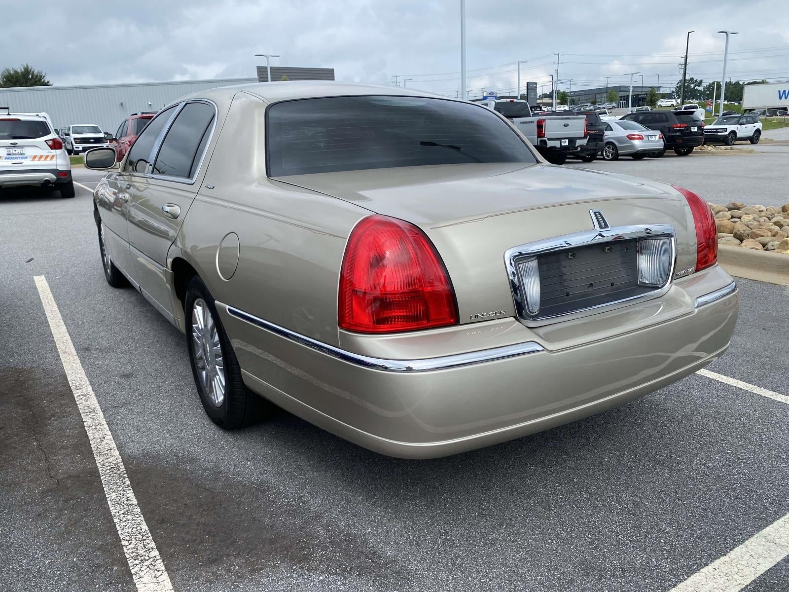 2006 Lincoln Town Car Designer