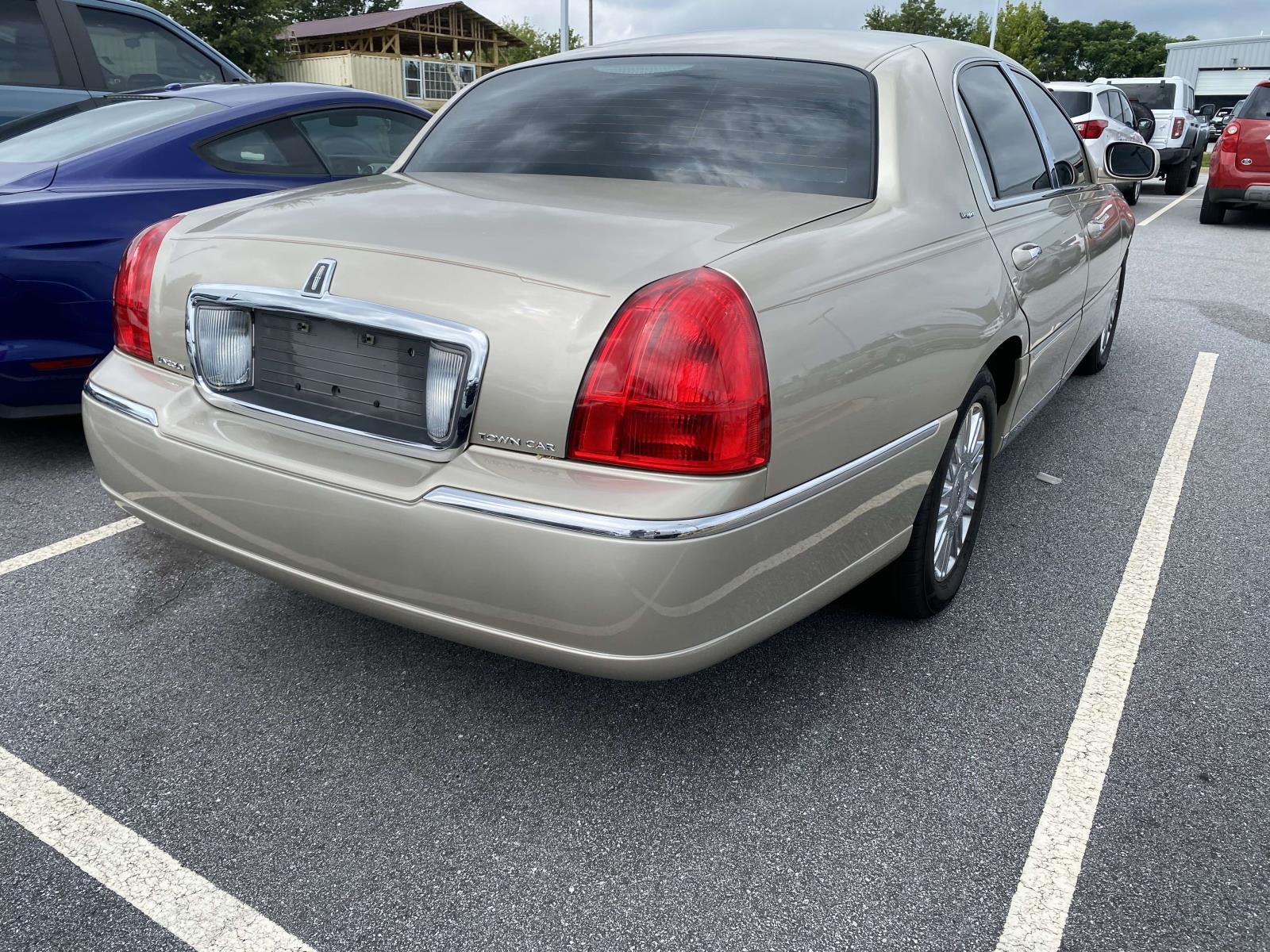 2006 Lincoln Town Car Designer