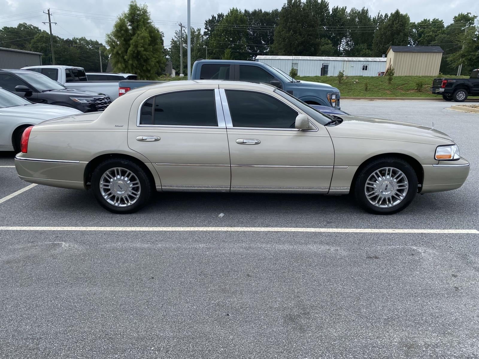 2006 Lincoln Town Car Designer