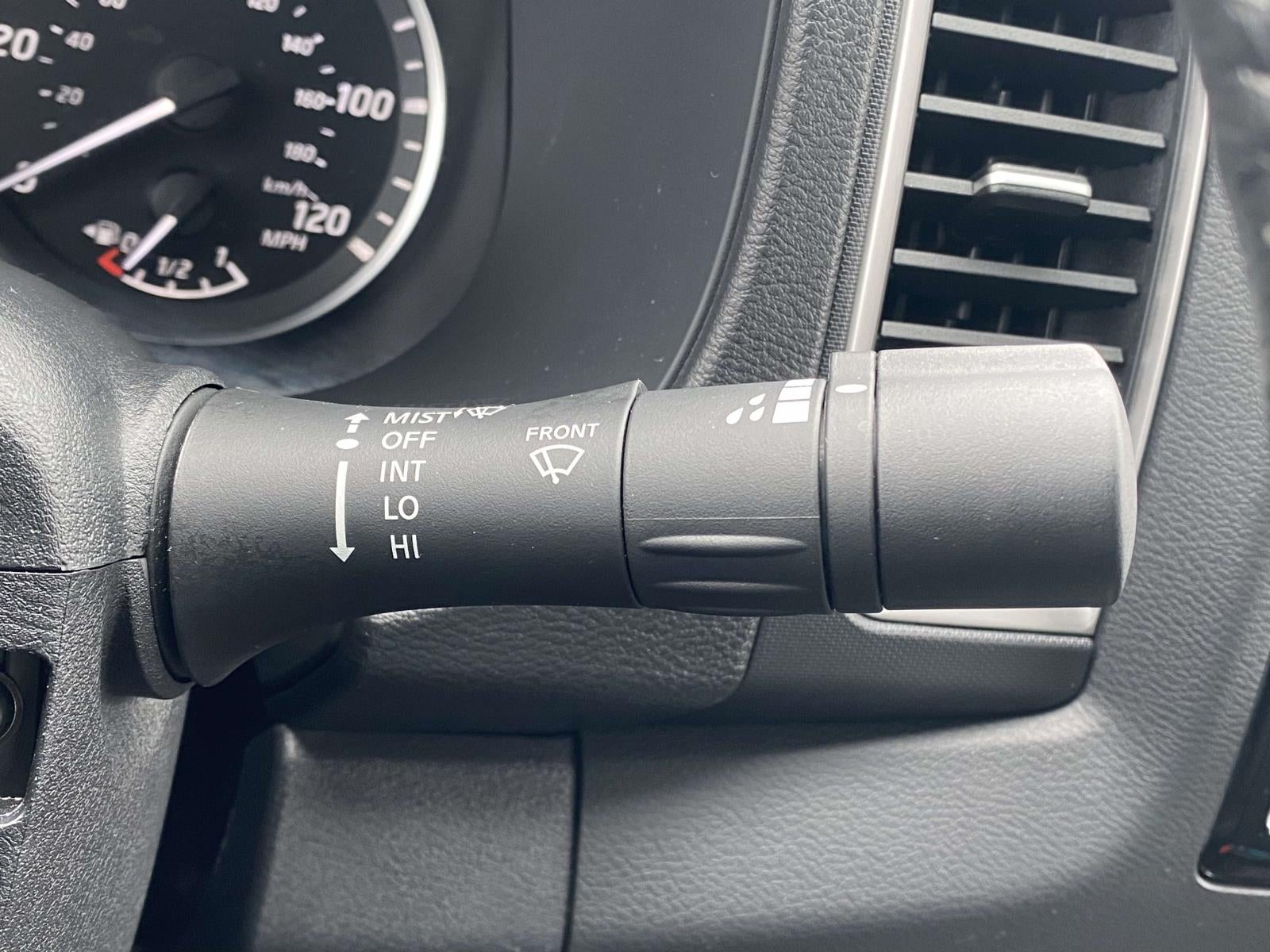 2024 Nissan Frontier SL