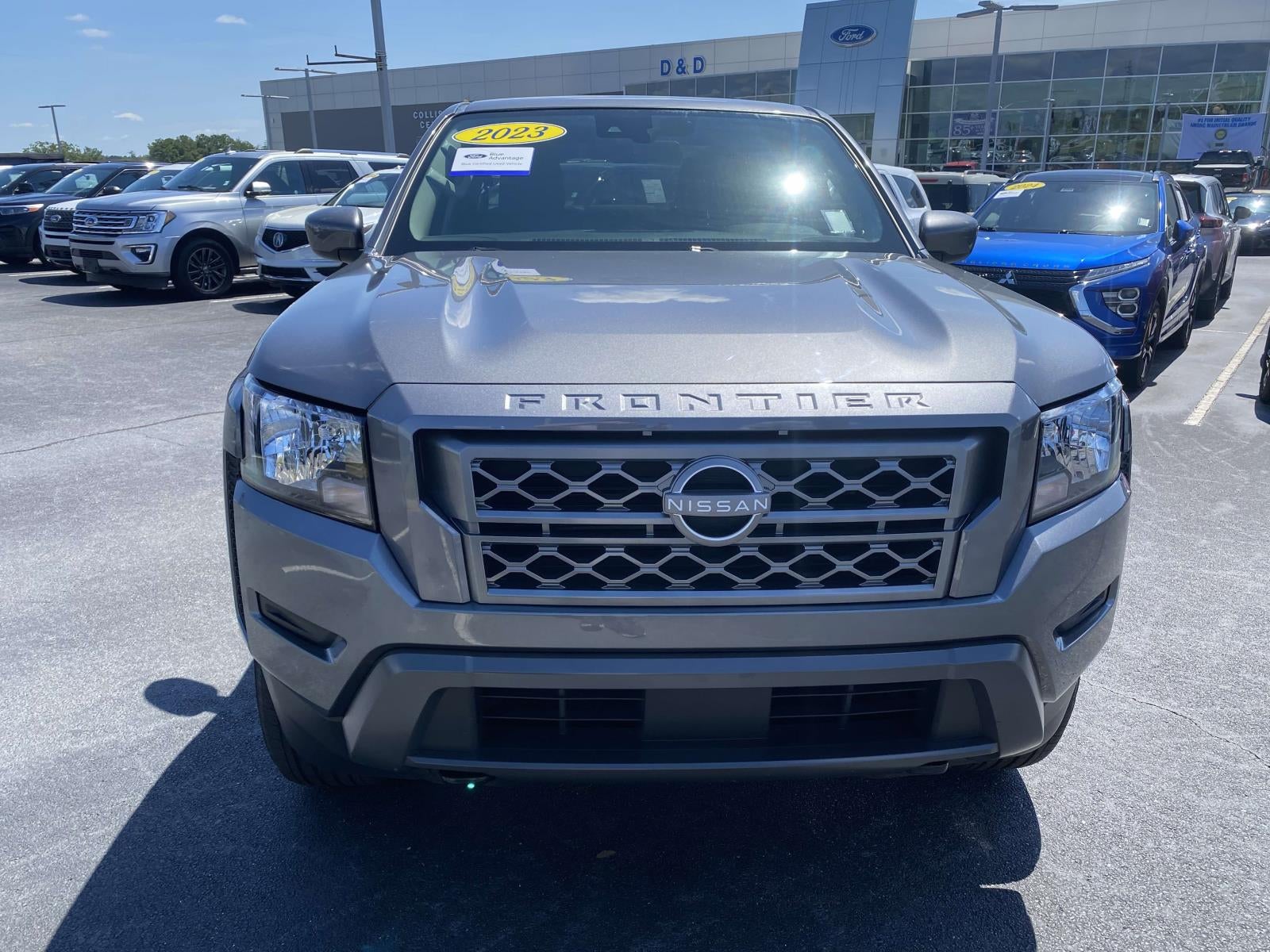 2023 Nissan Frontier SV