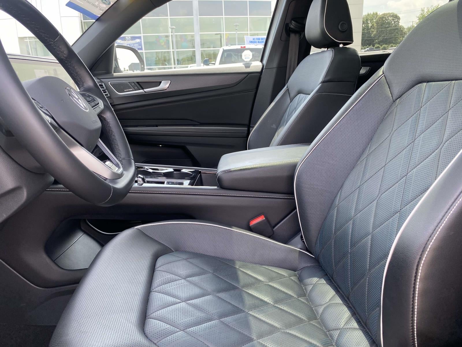 2024 Volkswagen Atlas Cross Sport 2.0T SEL Premium R-Line