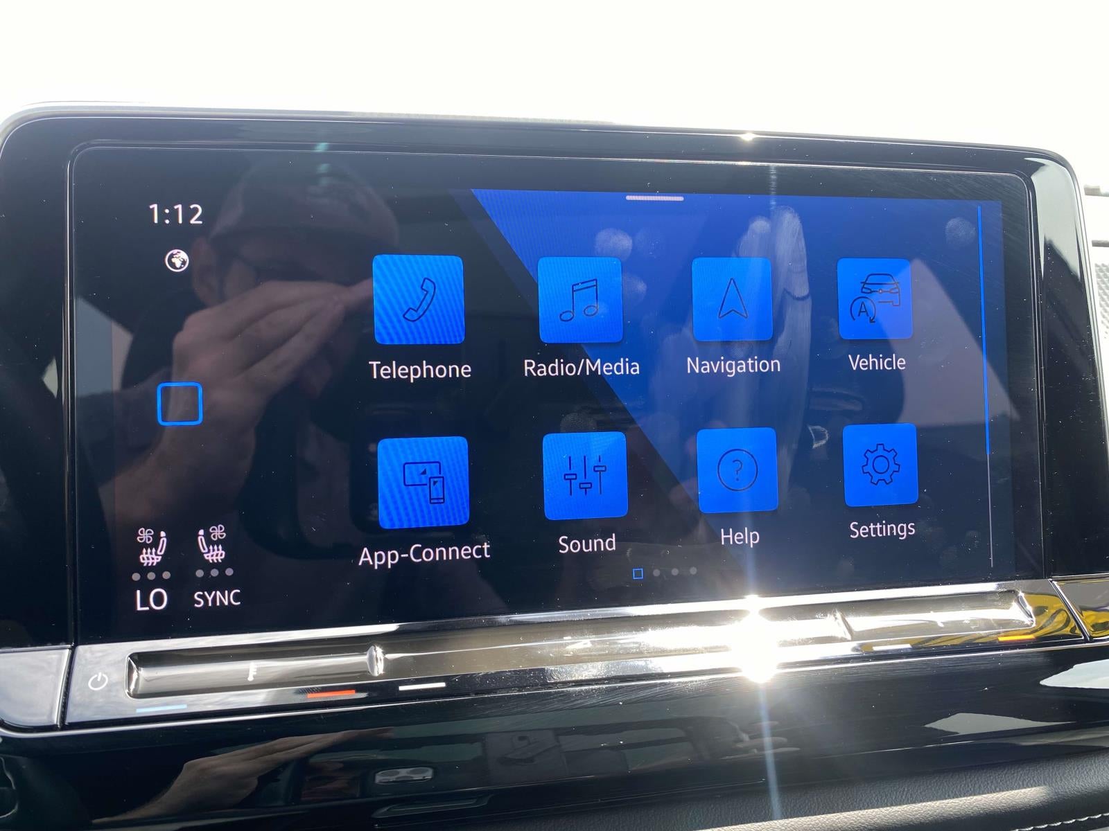 2024 Volkswagen Atlas Cross Sport 2.0T SEL Premium R-Line