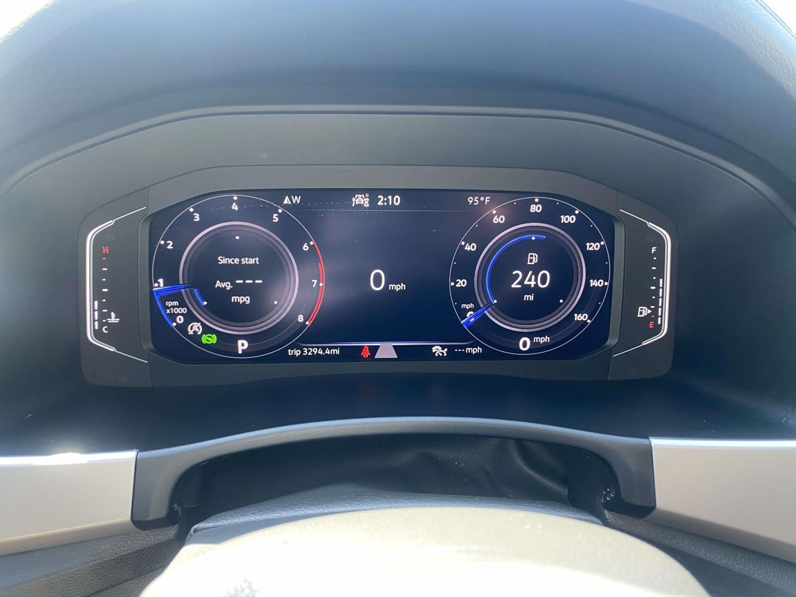 2023 Volkswagen Atlas 3.6L V6 SE w/Technology