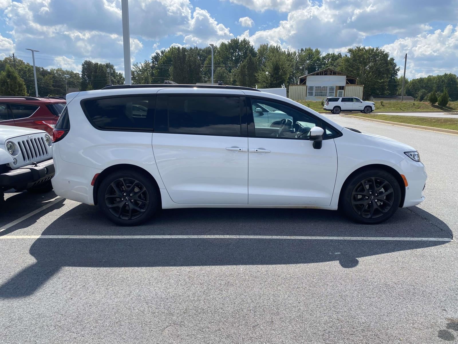 2023 Chrysler Pacifica Touring L