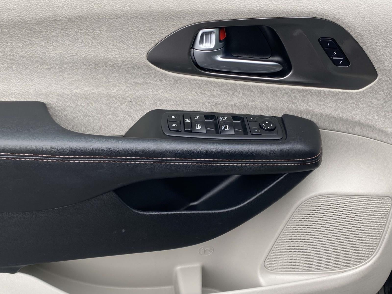 2020 Chrysler Pacifica Touring L