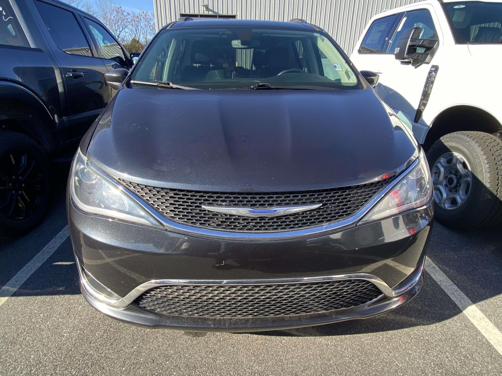 2020 Chrysler Pacifica Touring L